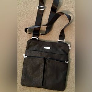 Baggallini Horizon Crossbody Bag